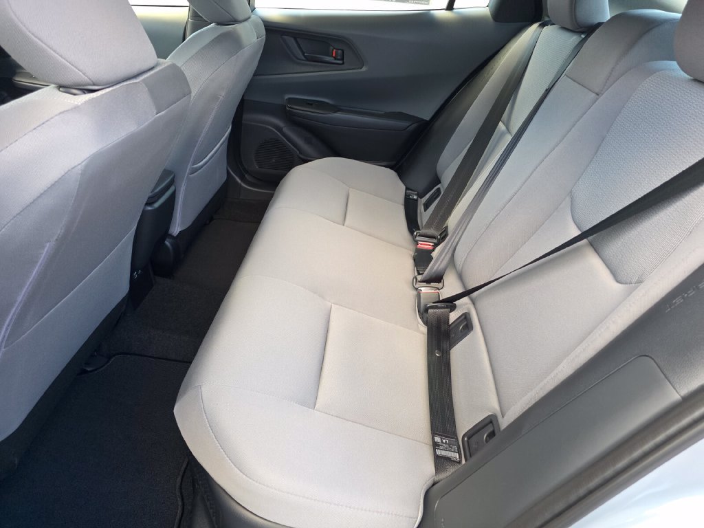New 2027 Toyota Prius LE FWD image 21