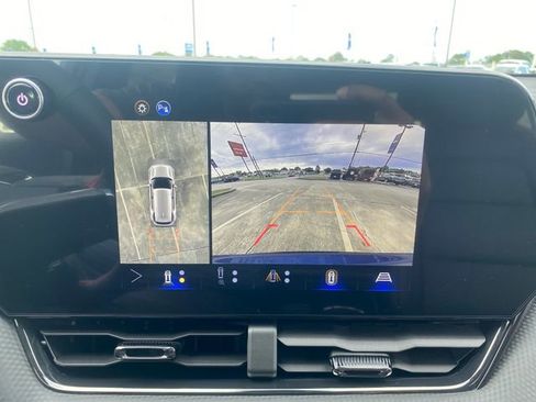 New 2026 Chevrolet Equinox RS w/ Convenience Package III FWD image 21