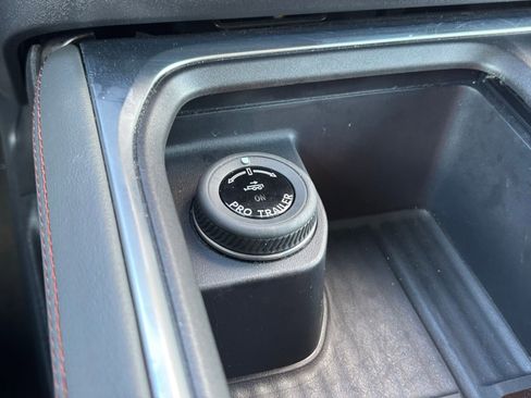 Used 2025 Ford Expedition Max Active RWD image 23