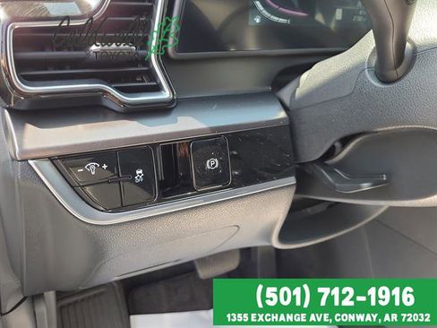 Used 2025 Kia Sportage EX image 23