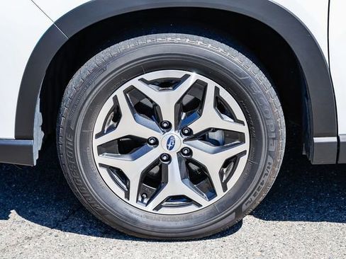 Used 2023 Subaru Forester Premium AWD/4WD image 11