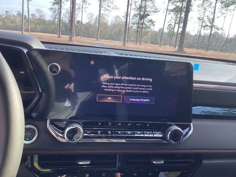 New 2025 Chevrolet Colorado Z71 w/ Technology Package image 16