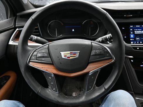 Used 2023 Cadillac XT5 Premium Luxury image 14