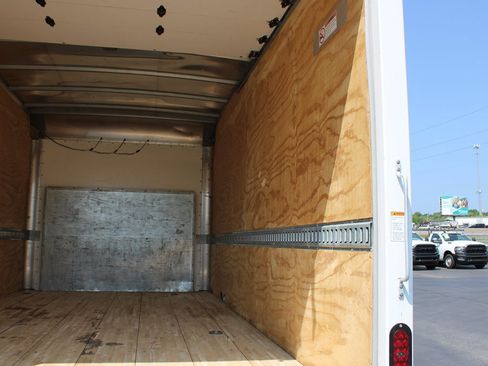 Used 2024 Ford E-350 and Econoline 350 Super Duty w/ Driver's Safety Package RWD image 14