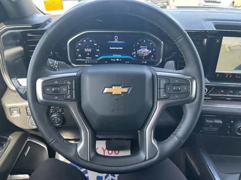 Used 2024 Chevrolet Silverado 1500 LTZ image 40