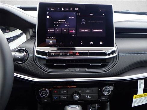 New 2026 Jeep Compass Latitude image 15