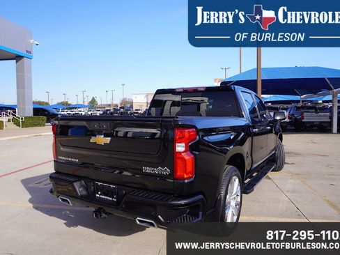Used 2024 Chevrolet Silverado 1500 High Country w/ Technology Package image 5