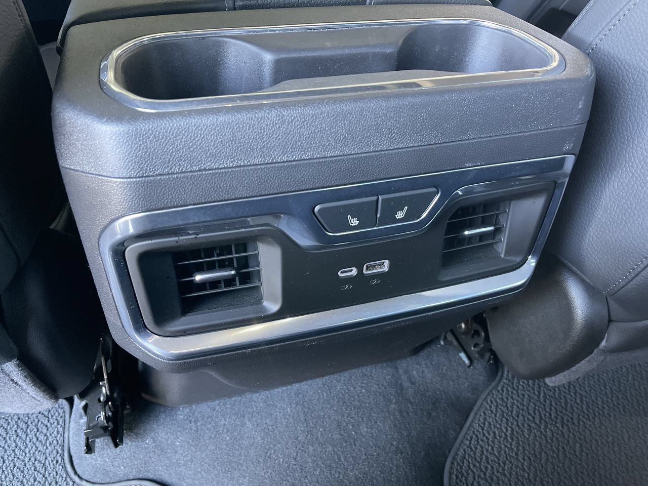 Used 2025 GMC Sierra 1500 Denali w/ Technology Package AWD/4WD image 21