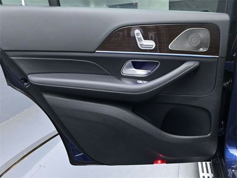 New 2026 Mercedes-Benz GLS 450 4MATIC image 23