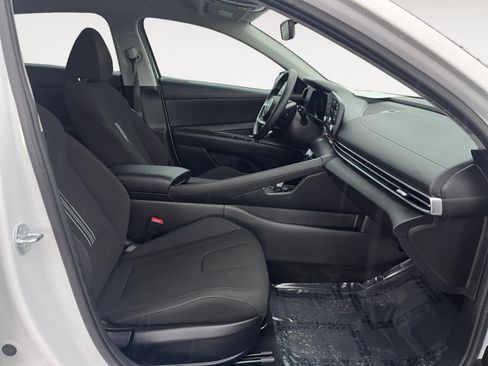 Certified 2023 Hyundai Elantra Blue image 15
