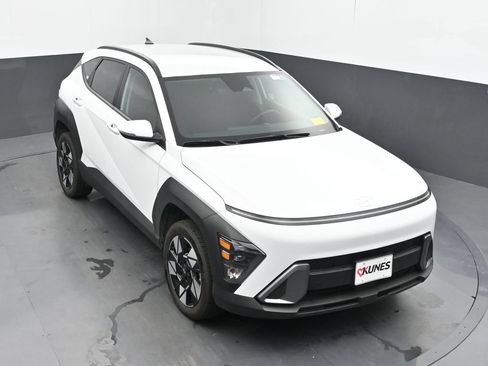 Used 2024 Hyundai Kona SEL AWD/4WD image 35