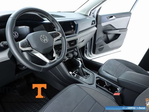 Used 2024 Volkswagen Taos SE FWD image 19