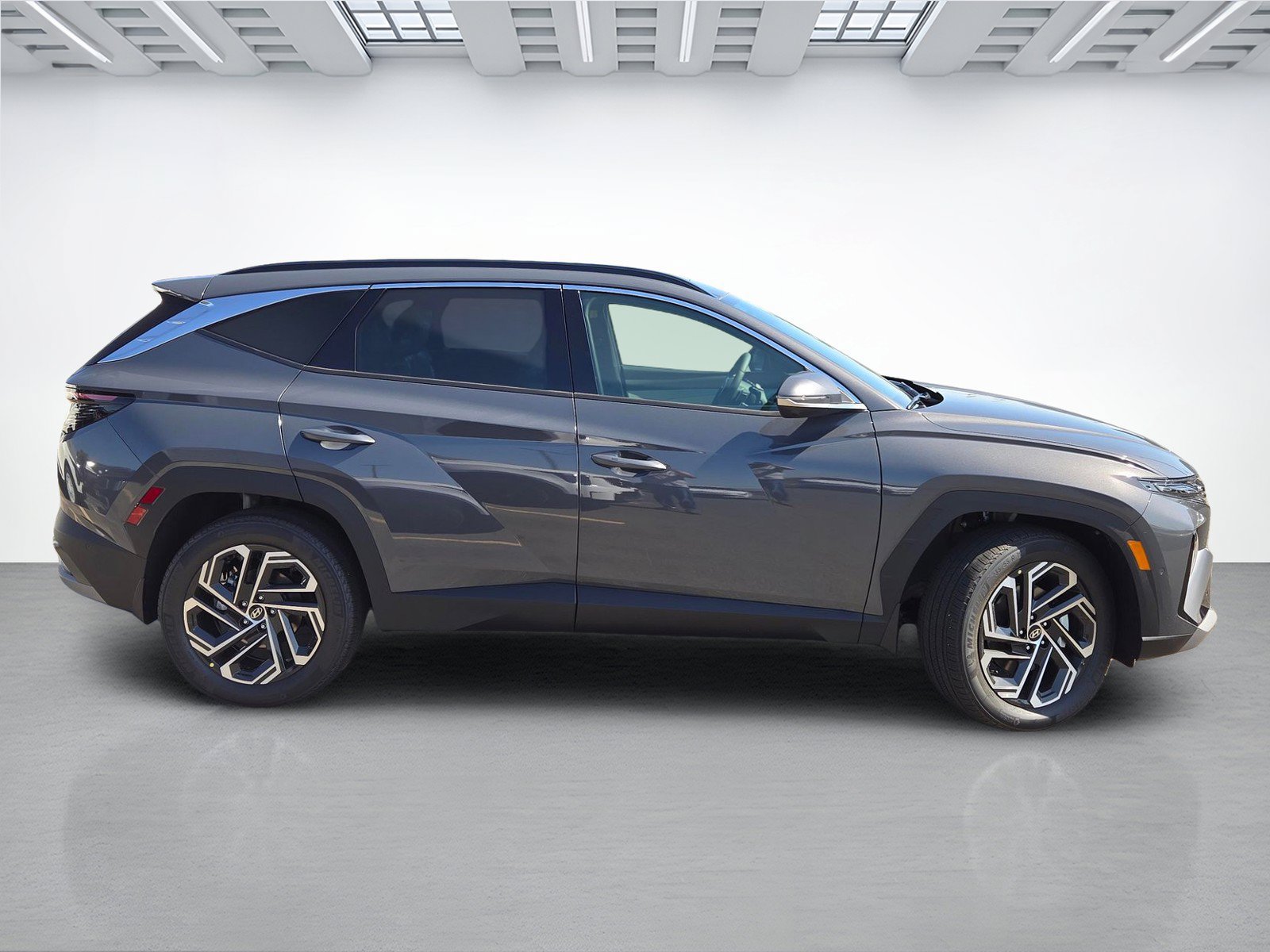 New 2026 Hyundai Tucson Limited AWD/4WD image 3