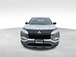 Used 2022 Mitsubishi Outlander SE video 2