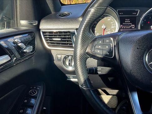 Used 2018 Mercedes-Benz GLE 350 image 25