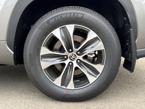 New 2025 Toyota Highlander XLE AWD/4WD image 43