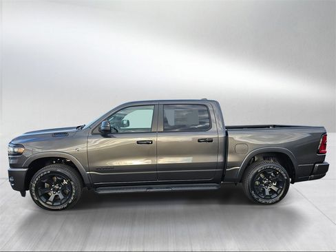 New 2026 RAM 1500 4x4 Crew Cab image 3