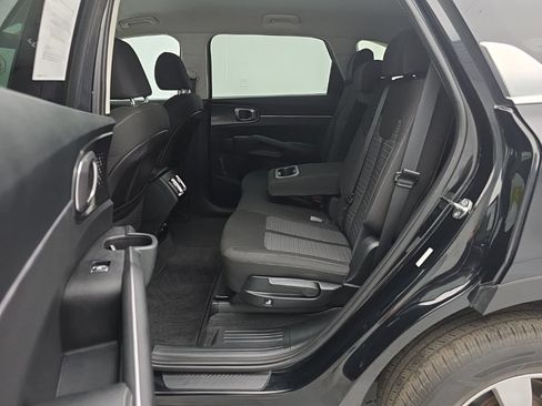 Used 2021 Kia Sorento LX AWD/4WD image 33