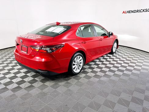 Used 2024 Toyota Camry LE image 3