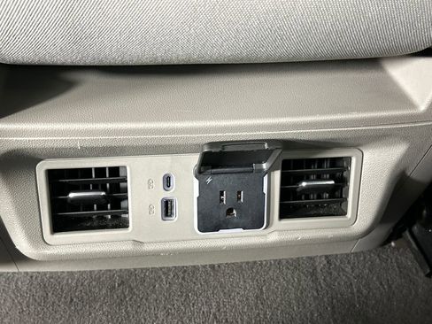 Used 2025 Chevrolet Silverado 1500 LT image 20