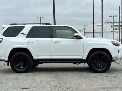 Certified 2024 Toyota 4Runner TRD Off-Road Premium w/ TRD Black Wheel Package (TMS) AWD/4WD image 3