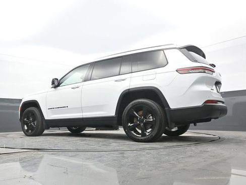 Used 2023 Jeep Grand Cherokee L Laredo image 56