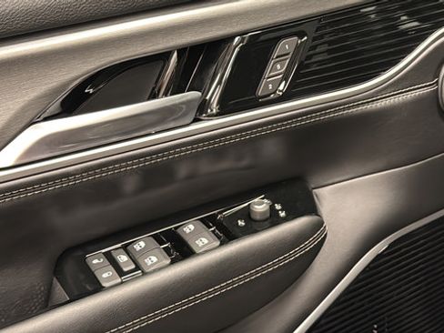 New 2026 Jeep Grand Wagoneer Limited AWD/4WD image 21