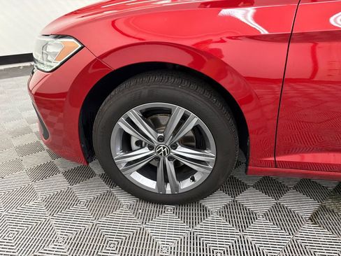 Used 2024 Volkswagen Jetta SE FWD image 12