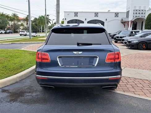 Used 2017 Bentley Bentayga W12 image 5