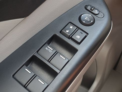 Used 2014 Honda CR-V LX image 27