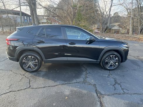 Certified 2025 Chevrolet Trax LS image 9