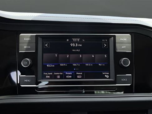 Certified 2024 Volkswagen Jetta SE FWD image 24