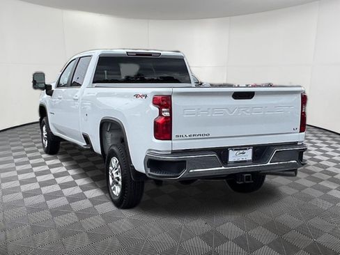 Used 2024 Chevrolet Silverado 3500 LT AWD/4WD image 4