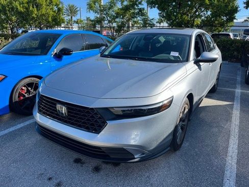 Used 2023 Honda Accord EX image 2