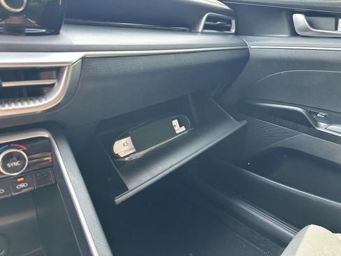 Used 2022 Kia K5 LXS image 18