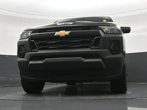 Used 2025 Chevrolet Colorado W/T RWD image 32