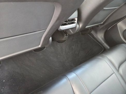 Used 2020 Tesla Model Y Long Range image 37