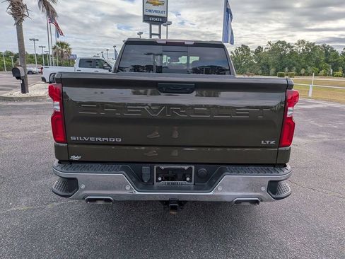 Used 2023 Chevrolet Silverado 1500 LTZ w/ LTZ Convenience Package II AWD/4WD image 6