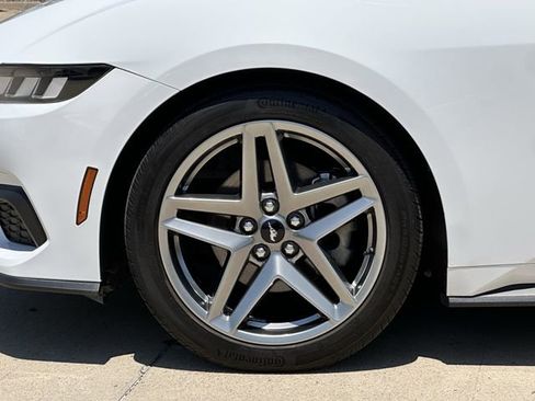 Used 2024 Ford Mustang Coupe RWD image 9