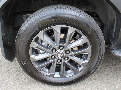 Used 2025 Toyota Land Cruiser w/ Premium Package image 34