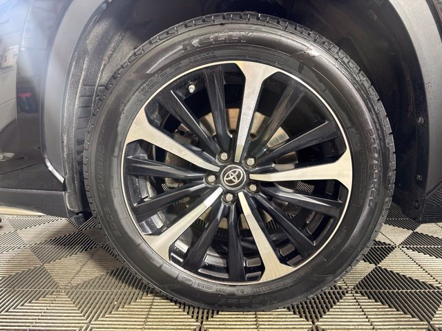 Used 2021 Toyota Highlander XSE AWD/4WD image 10