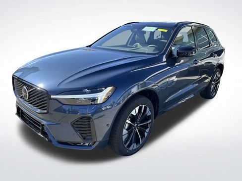 New 2026 Volvo XC60 B5 Plus w/ Climate Package image 4