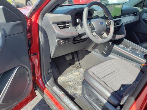 New 2026 Ford Explorer ST-Line w/ ST-Line Street Pack image 6