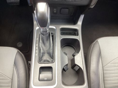 Used 2019 Ford Escape SE FWD image 22