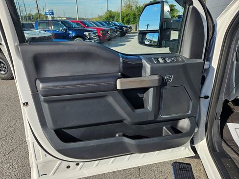 Used 2022 Ford F350 Platinum image 25