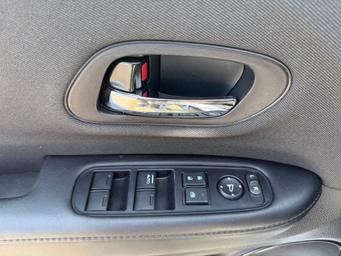 Used 2020 Honda HR-V Sport image 20