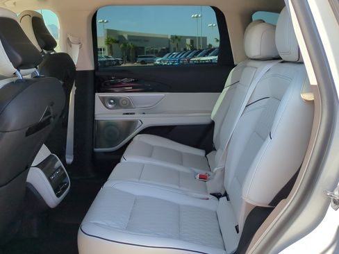 Used 2024 Lincoln Nautilus Black Label w/ Jet Appearance Package (87T) AWD/4WD image 28