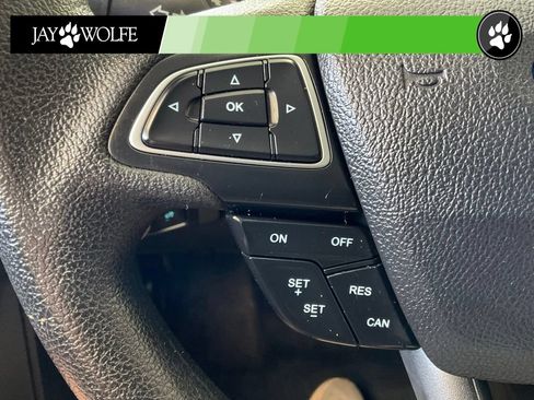 Used 2015 Ford Focus SE FWD image 12