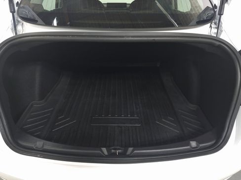 Used 2019 Tesla Model 3 Performance image 6