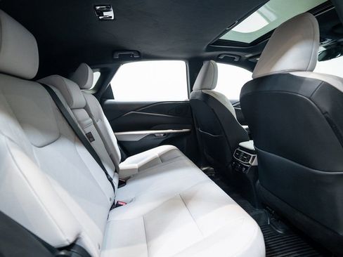 Used 2024 Lexus RX 350h image 38